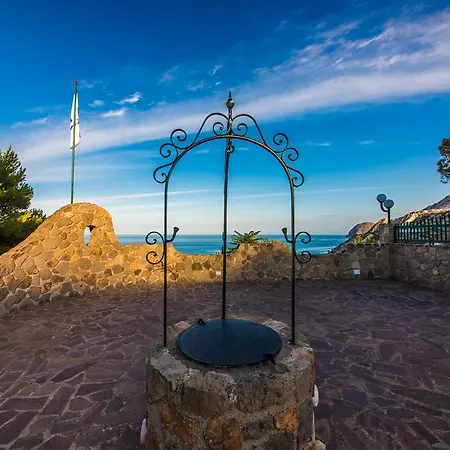 Portynord Canneto (Lipari)