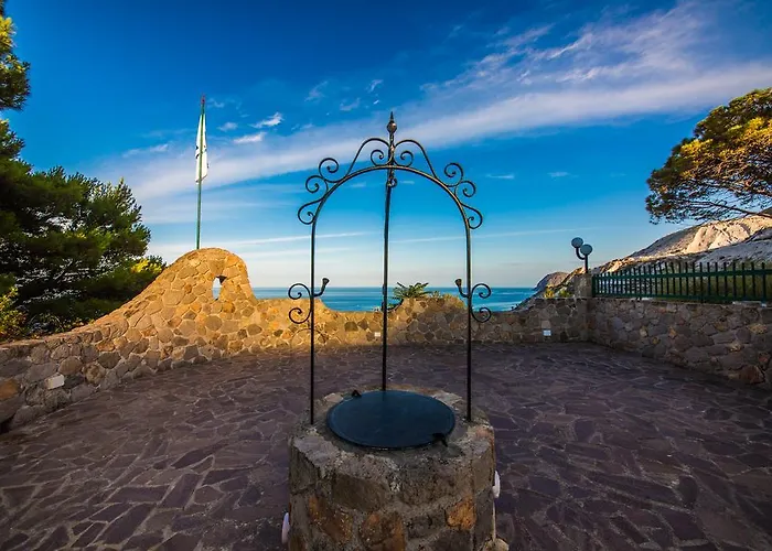 Portynord Canneto (Lipari)